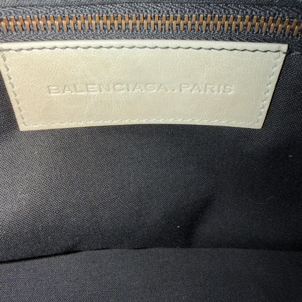Balenciaga Motocross Classic Bowling Bag | Neutral Lambskin - Picture 4 of 7